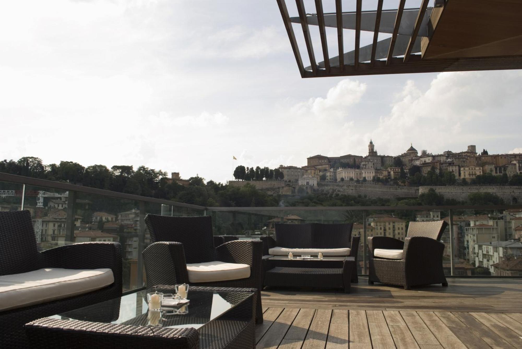 Hotel Excelsior San Marco Bergamo Bagian luar foto