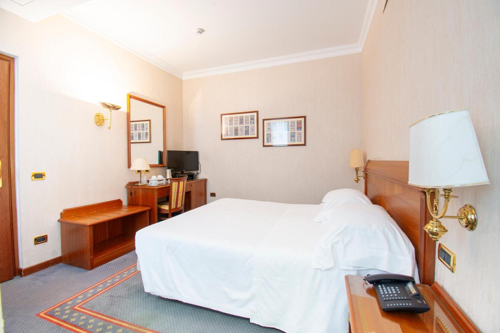 Hotel Excelsior San Marco Bergamo Bagian luar foto