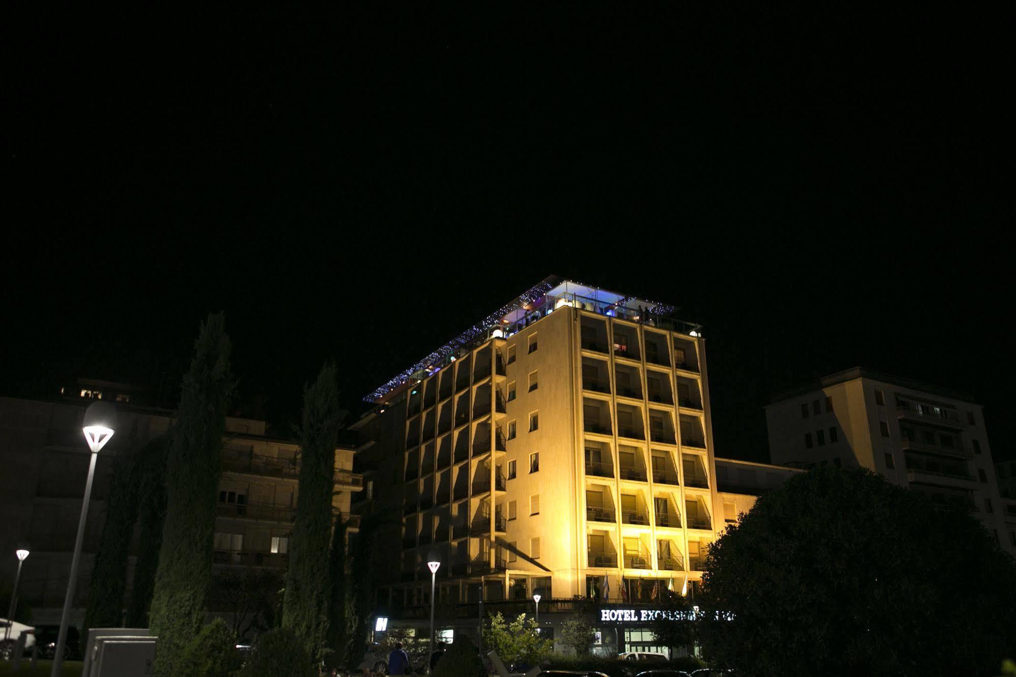 Hotel Excelsior San Marco Bergamo Bagian luar foto
