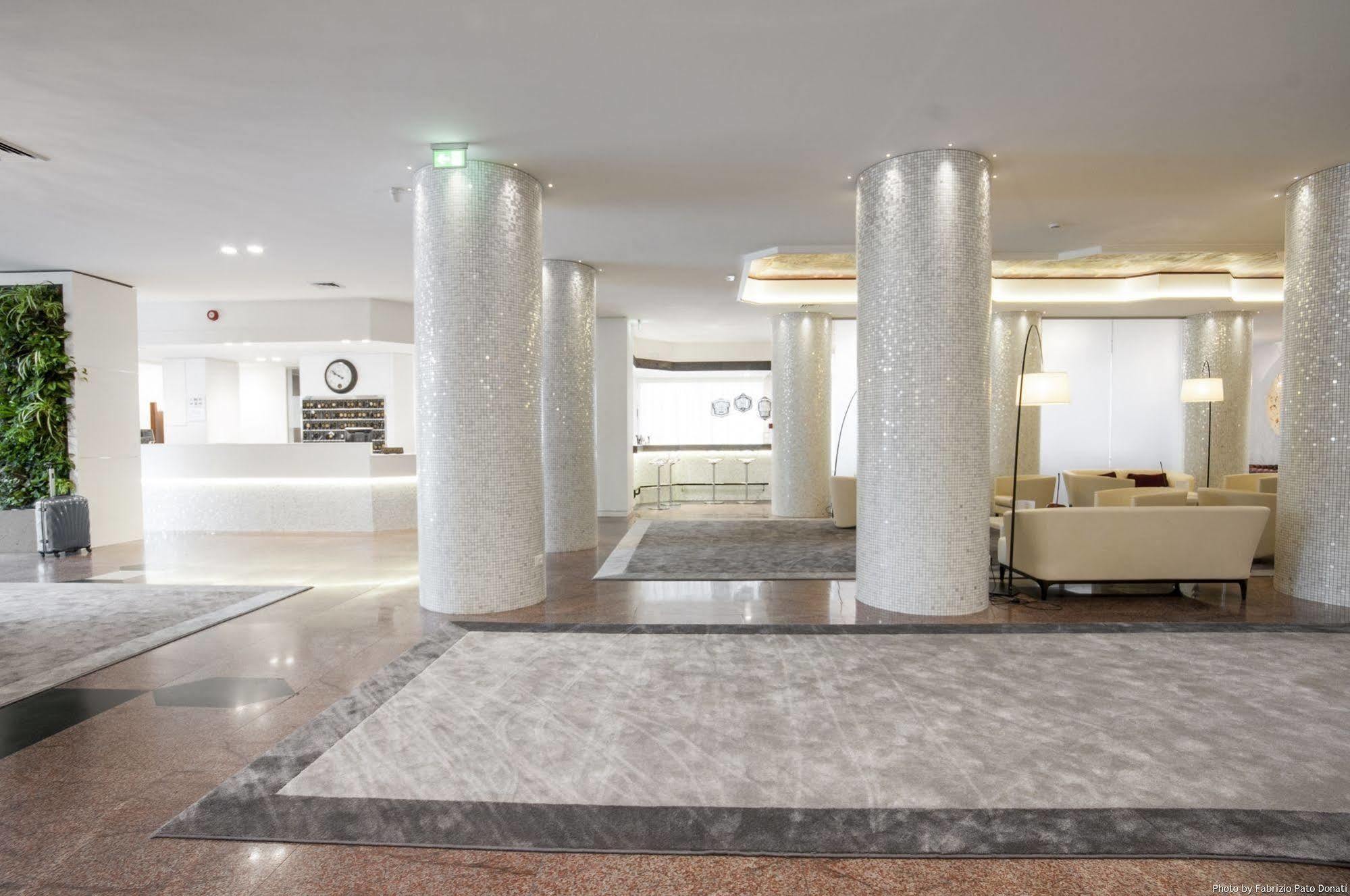 Hotel Excelsior San Marco Bergamo Bagian luar foto